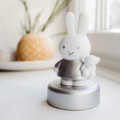 Bambolino Toys Nijntje 3D Zilver Nachtlampje 33197 -Baby Thuis Verkoop 33197 9 mf rd bt night light silver ambiance 01 2