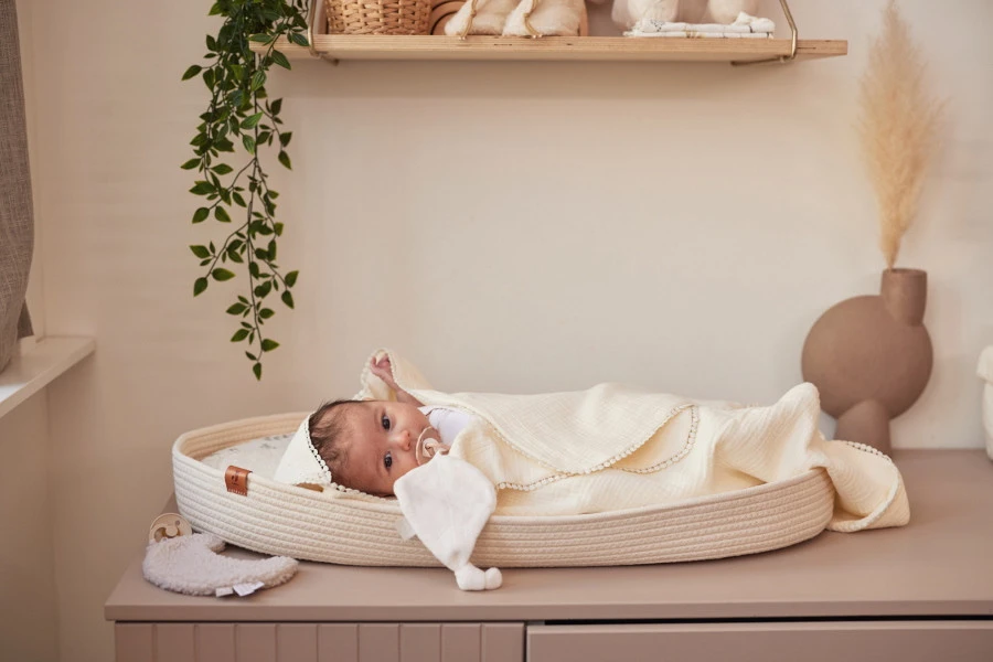 Jollein Embroidery Ivory 75 X 75 Cm Badcape 530-836-66069 10 Jollein Embroidery Ivory 75 X 75 Cm Badcape 530-836-66069 - Afbeelding 8