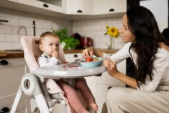 Momi Luxuria Dark Grey Kinderstoel KRKA00004 -Baby Thuis Verkoop Momi Luxuria 1