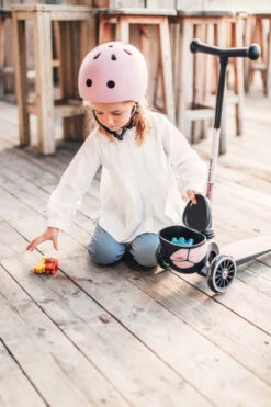 Scoot And Ride Led Rose Highwaykick 2 Step SR-96528 16 Scoot And Ride Led Rose Highwaykick 2 Step SR-96528 -Baby Thuis Verkoop Scoot and Ride Led Rose Highwaykick 2 Step SR 96528 .sfeer 2