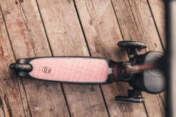 Scoot And Ride Led Rose Highwaykick 2 Step SR-96528 18 Scoot And Ride Led Rose Highwaykick 2 Step SR-96528 -Baby Thuis Verkoop Scoot and Ride Led Rose Highwaykick 2 Step SR 96528 .sfeer 3