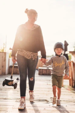 Scoot And Ride Leopard Highwaykick 2 Step SR-96524 -Baby Thuis Verkoop Scoot and Ride Leopard Highwaykick 2 Step SR 96524 .sfeer 4