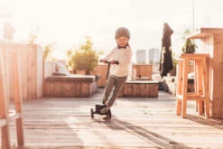 Scoot And Ride Zebra Highwaykick 2 Step SR-96523 -Baby Thuis Verkoop Scoot and Ride Zebra Highwaykick 2 Step SR 96523 .sfeer 4