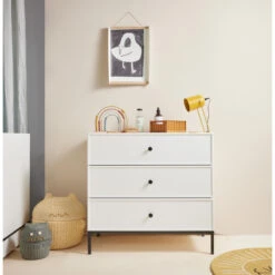 Bellamy Lumi White Babykamer: Ledikant/Juniorbed En Commode 28 Bellamy Lumi White Babykamer: Ledikant/Juniorbed En Commode -Baby Thuis Verkoop bellamy lumi white commode lubikomo 4 1