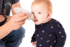 Bo Jungle B-Food Dispenser Grijs Knijpzakje B500630 -Baby Thuis Verkoop bo jungle b food dispenser grijs knijpzakje b500630 3