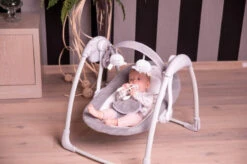 Bo Jungle B-Portable Swing Dolphy Grey Babyschommel B700600 14 Bo Jungle B-Portable Swing Dolphy Grey Babyschommel B700600 -Baby Thuis Verkoop bo jungle b portable swing dolphy grey babyschommel b700600 6