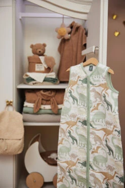 Jollein Dino 70 Cm Hydrofiel Zomerslaapzak 048-510-67025 -Baby Thuis Verkoop jollein dino hydrofiel zomerslaapzak 048 529 67025 4