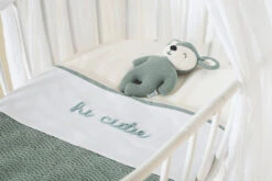 Jollein Hi Cutie Ash Green 120x150 Cm Ledikantlaken 008-524-65294 -Baby Thuis Verkoop jollein hi cutie ash green 75x100 cm wieglaken 008 511 65294 2 1