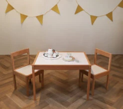 Kukka Wooden Set Tafel Met Stoeltjes KWS100 -Baby Thuis Verkoop kukka houten tafel met stoeltjes wks100 7 1