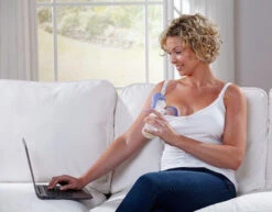 Lansinoh Natural Wave Handkolf 50555 -Baby Thuis Verkoop lansinoh natural wave handkolf2