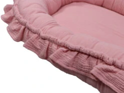 MamaLoes Soft Cotton Ruffle Licht Roze Babynest ML020113 -Baby Thuis Verkoop mamaloes soft cotton ruffle licht roze babynest ml020113 4