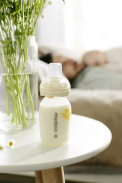 Medela Calma Moedermelkfles 250 Ml 008.0189 -Baby Thuis Verkoop medela calma moedermelkfles 5 1