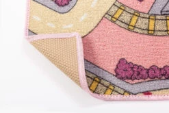 Rebel Roads Railroads Pink Sand 95x200 Cm Speelmat RPLYWGB63095200T01 8 Rebel Roads Railroads Pink Sand 95x200 Cm Speelmat RPLYWGB63095200T01 -Baby Thuis Verkoop rebel roads railroads pink sand 95x200 cm speelmat rplywgb63095200t01 2