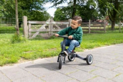 Topmark Kaya Olijf Groen 4-in-1 Loopfiets T6079.green06 -Baby Thuis Verkoop topmark kaya 4 in 1 loopfiets 1 1