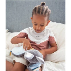 Tryco Vleermuis Bruce 28 Cm Knuffel TR-243332 18 Tryco Vleermuis Bruce 28 Cm Knuffel TR-243332 -Baby Thuis Verkoop tr 243332 02