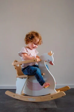 Tryco Zwaan Houten Hobbeldier TR-353011 -Baby Thuis Verkoop tr 353011 tryco wooden rocking animals swan 02