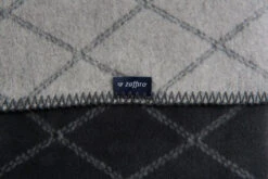 Zaffiro Antraciet & Grijs Ruitjes 75 X 100 Cm Wiegdeken 40795 -Baby Thuis Verkoop zaffiro deken ruit antraciet grijs ea1 3